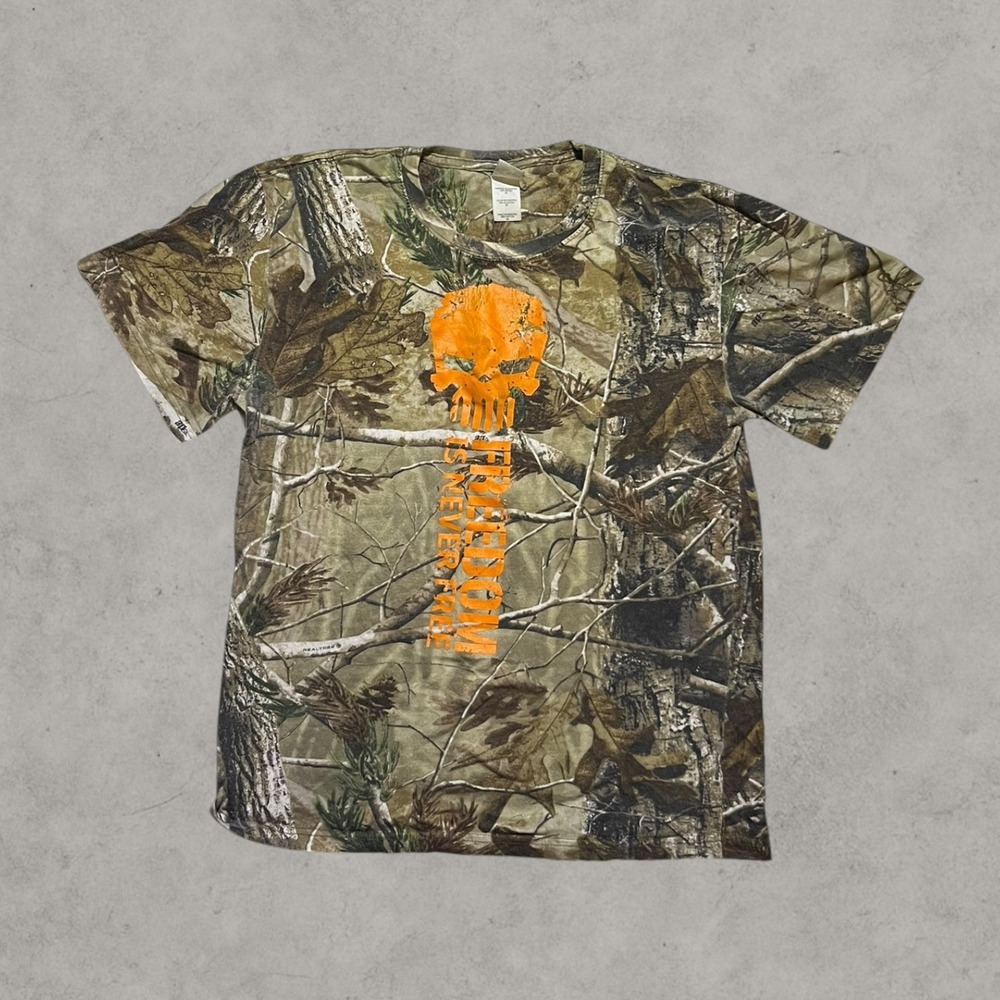 Code‎ V Realtree Camo T-Shirt Freedom Is Never Free Skull Orange Graphic Mens M